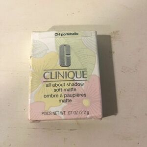 unlisted Clinique all about shadow soft matte CH portobello